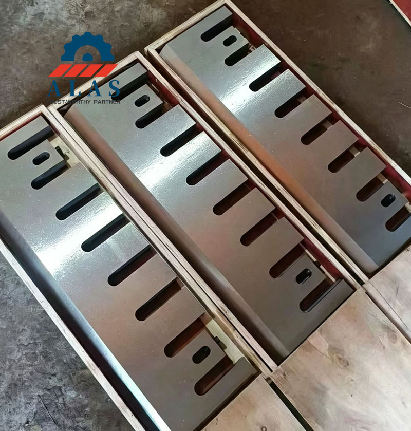 ALAS Premium Chipper Blades Export Packaging and Bulk Delivery Finished heavy-duty A8 tool steel wood chipper knives packed securely in export wooden boxes at Nanjing Alas