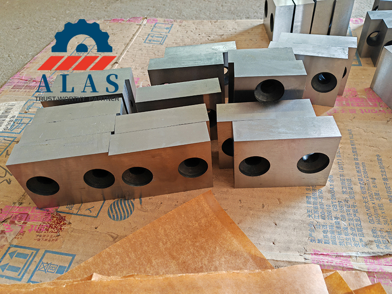 Hydraulic Shear Blade Blocks for Korean Rebar Cutters Heavy duty hydraulic shear blade blocks compatible with Korean rebar cutting machines