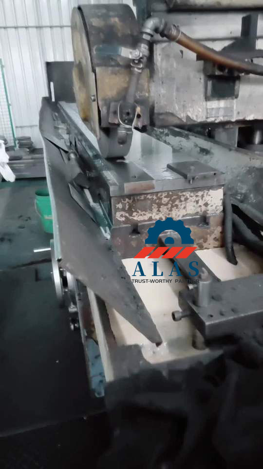 ALAS CNC Precision Edge Grinding CNC ultra-precision surface grinding process for achieving tight tolerances on industrial blades