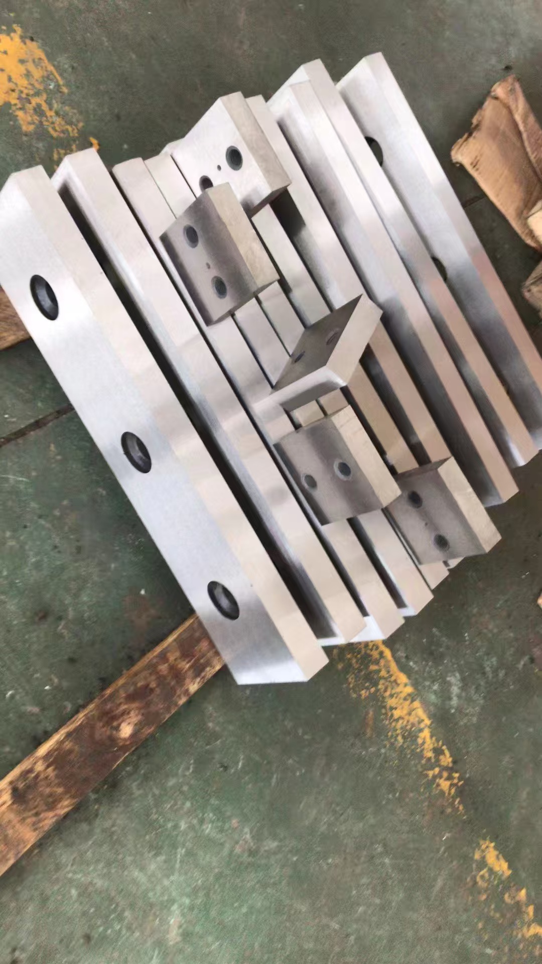 wholesale-scrap-shear-blades-inventory