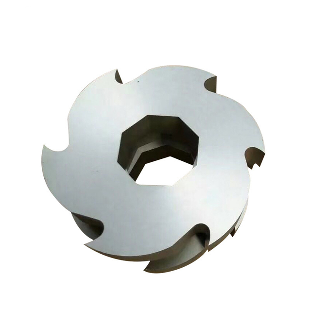 Precision-engineered rotary shredder blades for dual-shaft tire shredders