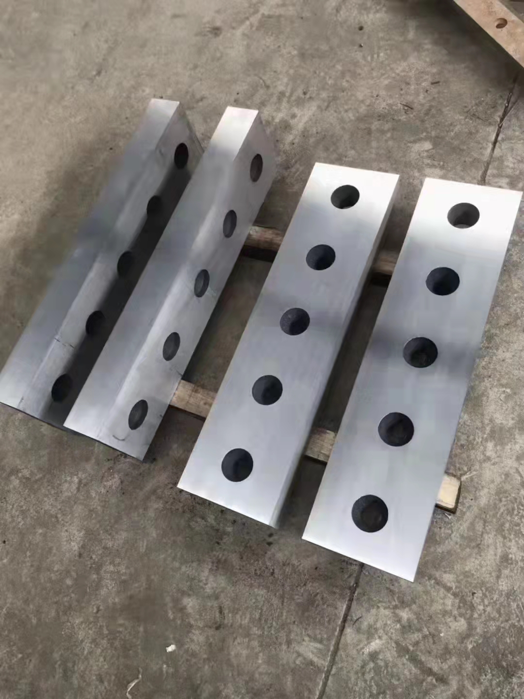 wholesale-scrap-shear-blades-stock-inventory