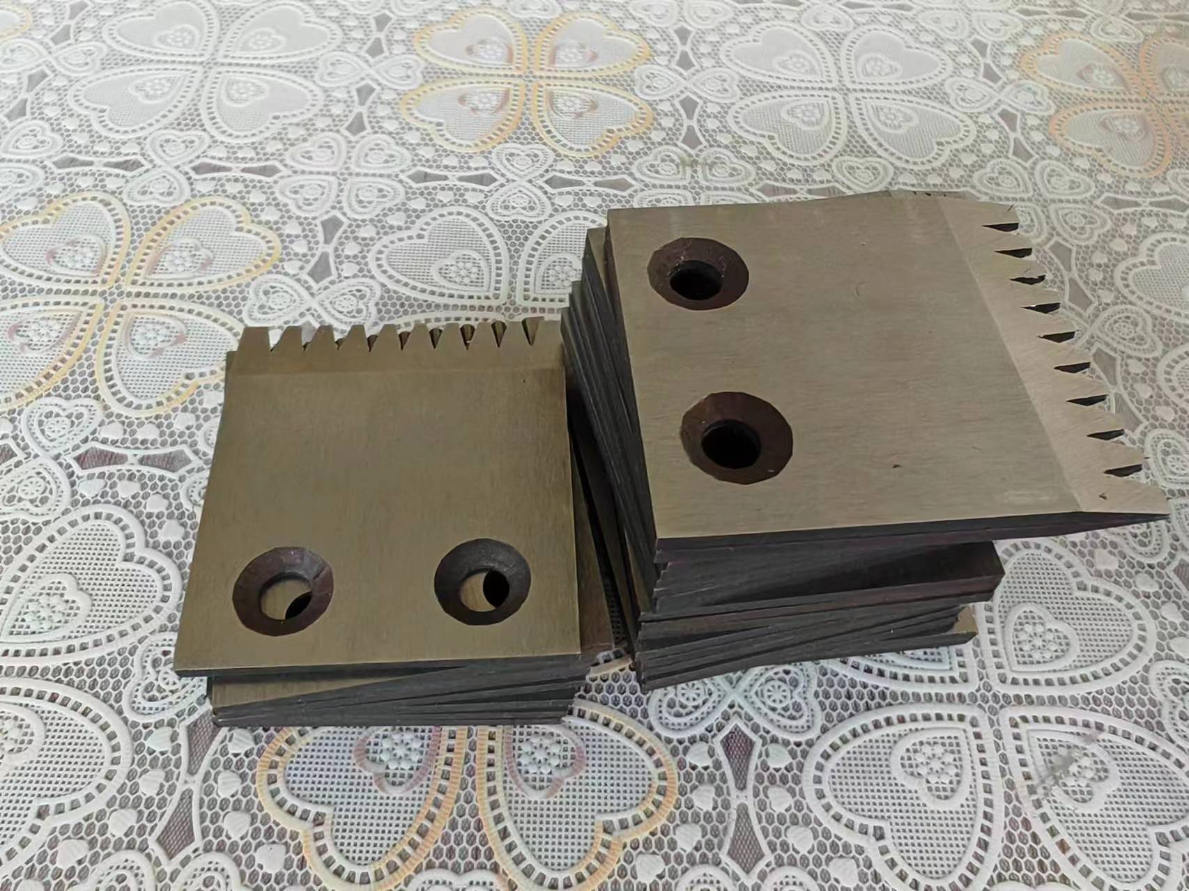 Toothed Knife for Tire Trimmer