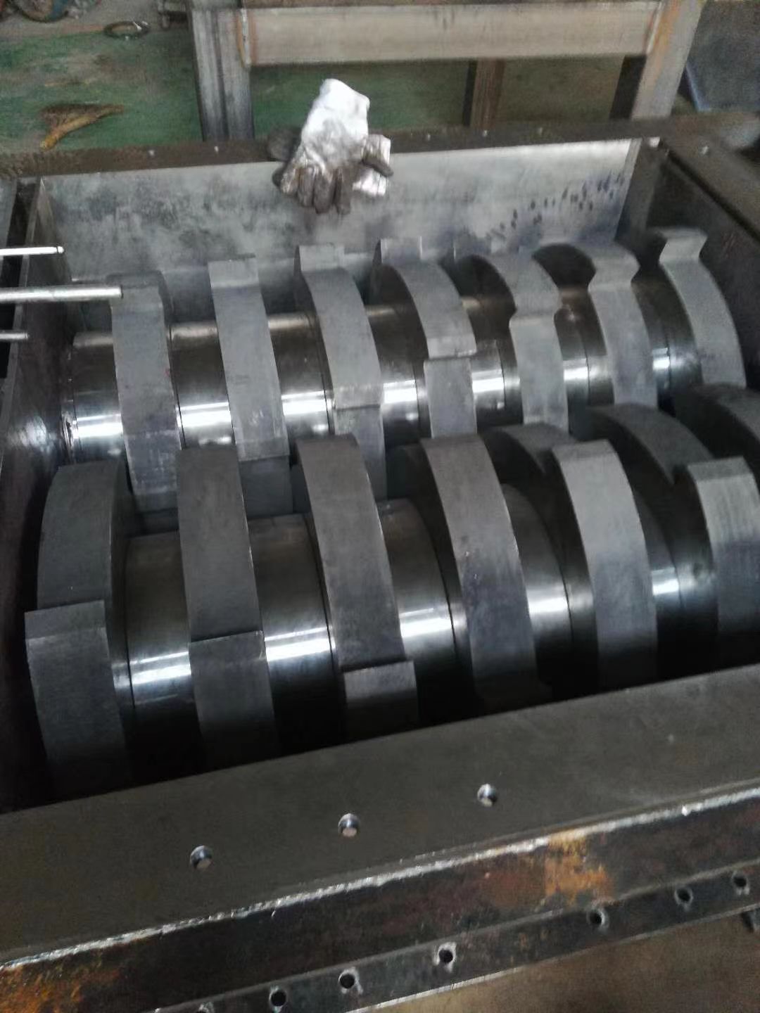 Two shaft shredder knives side view showing