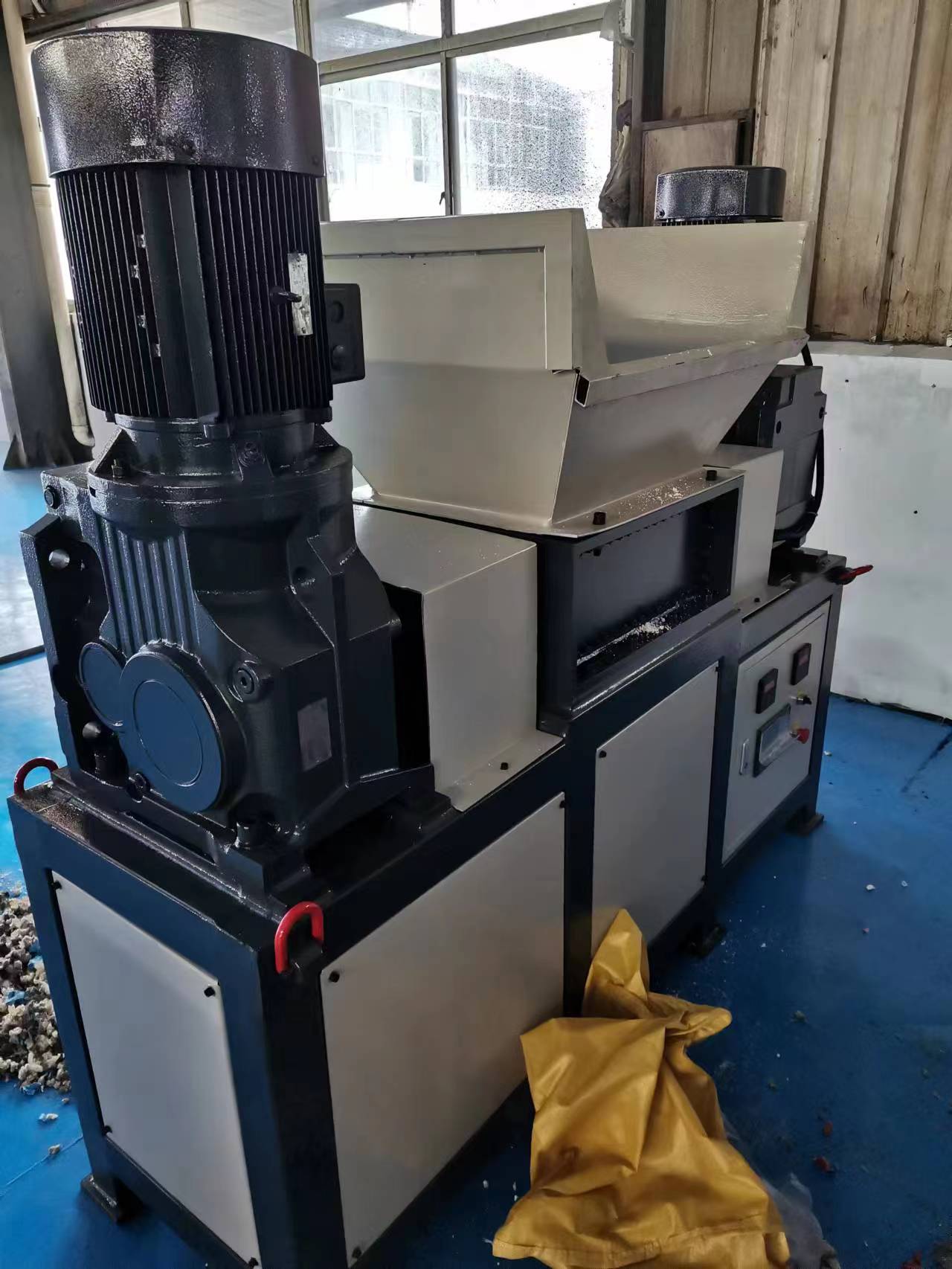 Shredder Machine