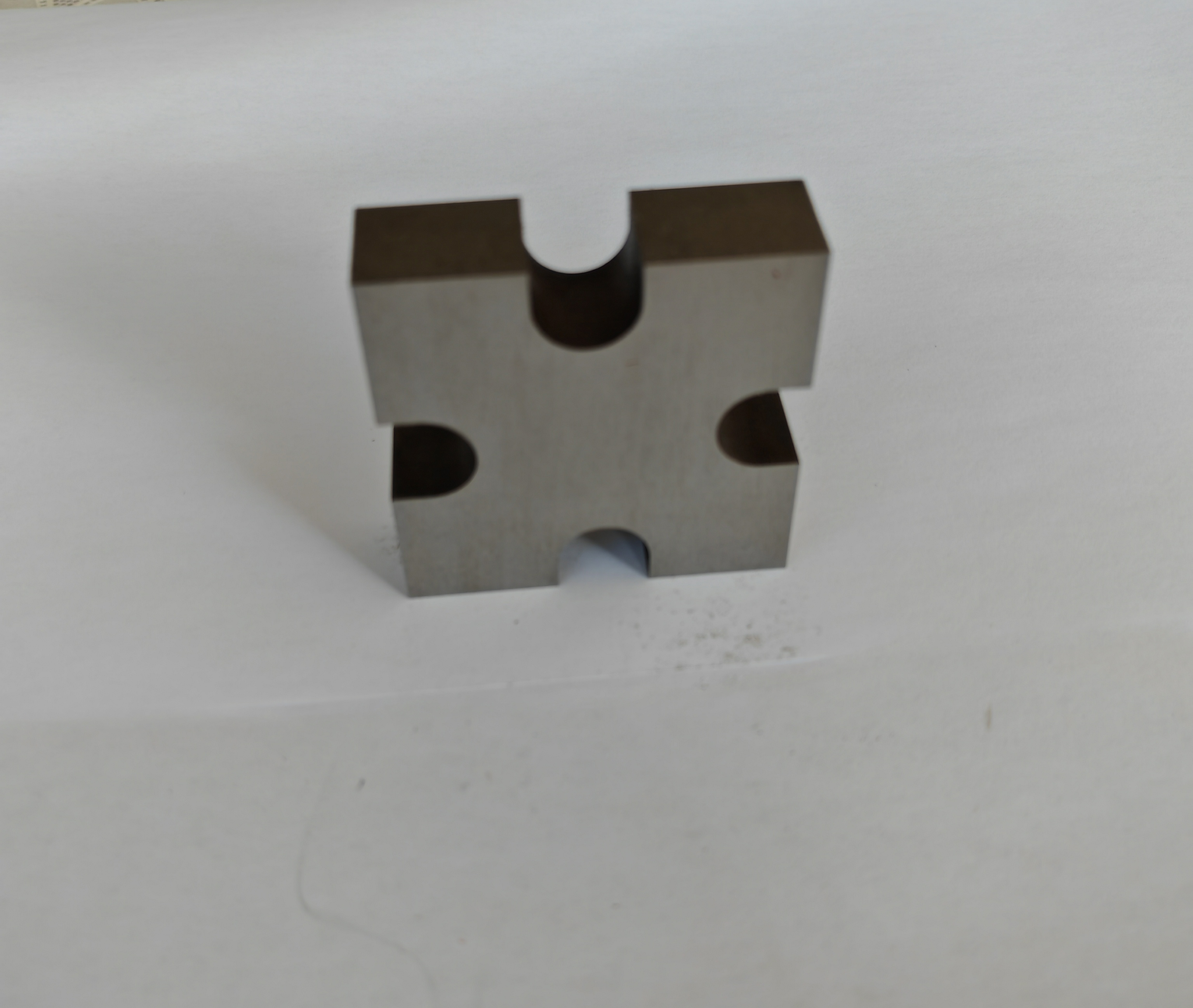 Concrete pile machine head machine cutting blade