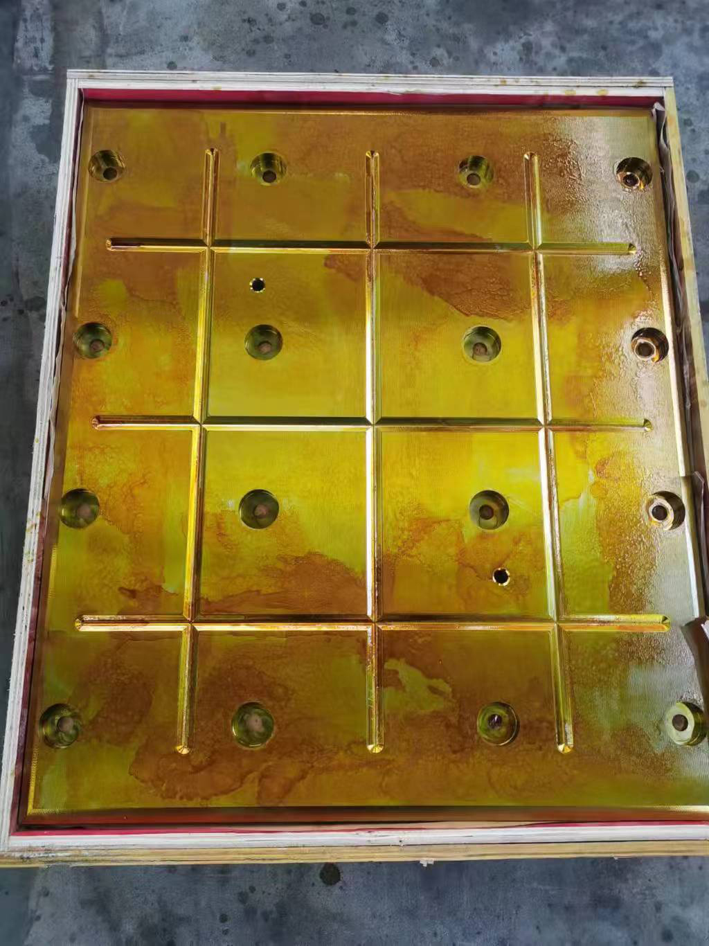 Custom-engineered wear resistant plates for rolling mills based on technical drawings