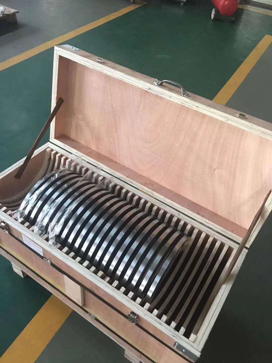 finished metal slitting knives for export