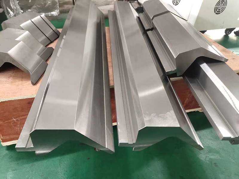 Segmented 42CrMo hydraulic press brake dies and punches for CNC bending