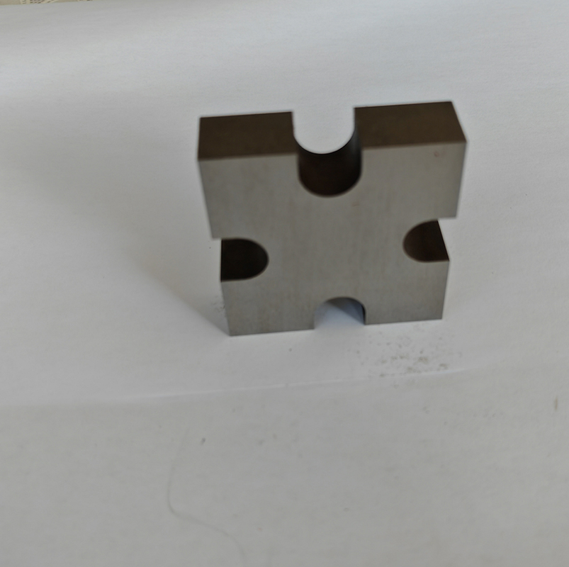 High-speed impact cutting blade for concrete pipe piling machine