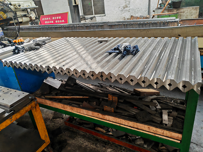 Actual Photos of Bending Machine Dies-03