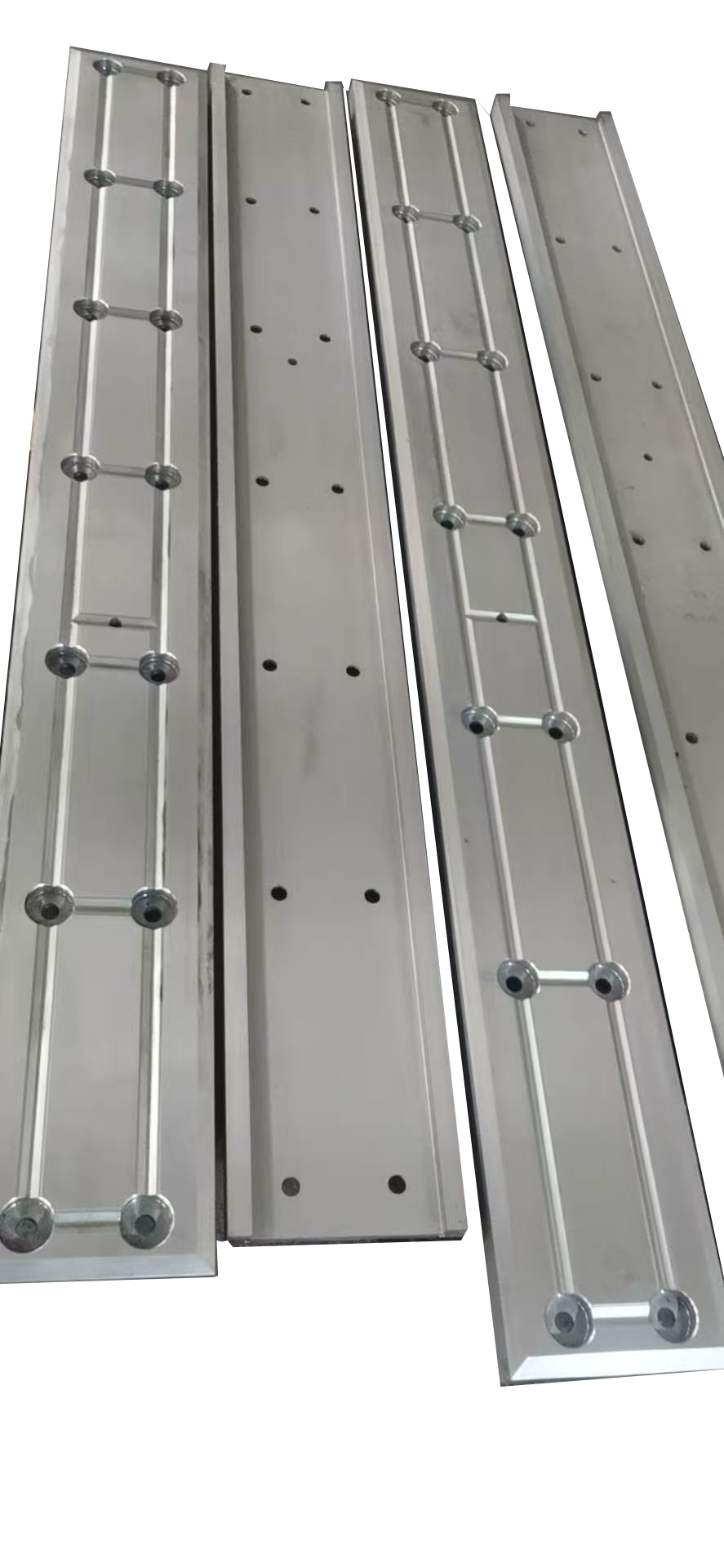 Rolling mill stand liners side view showing