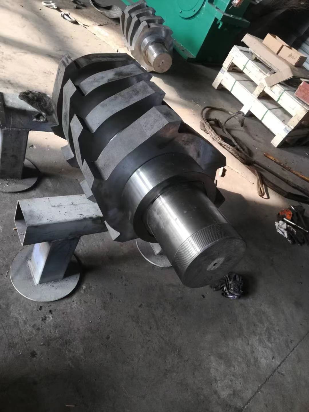 double-shaft-shredder-shaft-assembly-with-knives-07