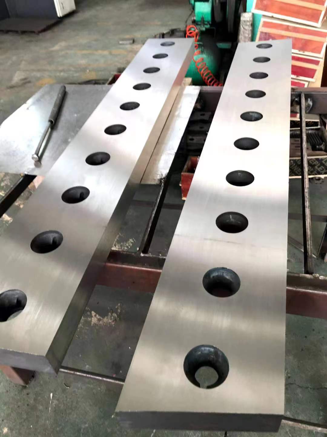 wholesale-metal-cutting-blades-batch-2-pcs