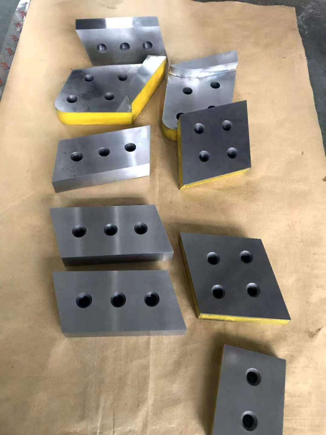 custom-shaped-rotary-shear-blade