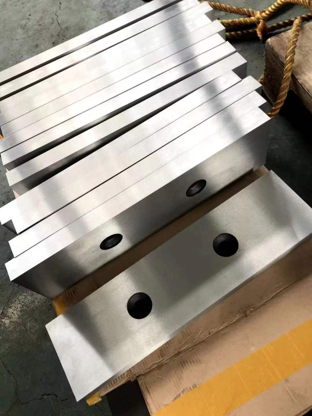 steel-scrap-shear-blade-finished-product