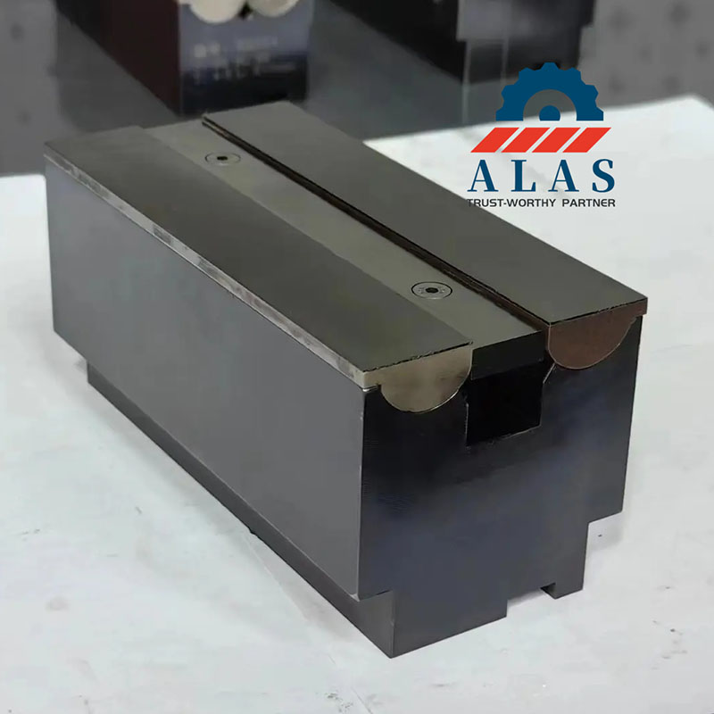 Heavy-duty precision-ground mark-free press brake lower die with embedded rolling shoulders