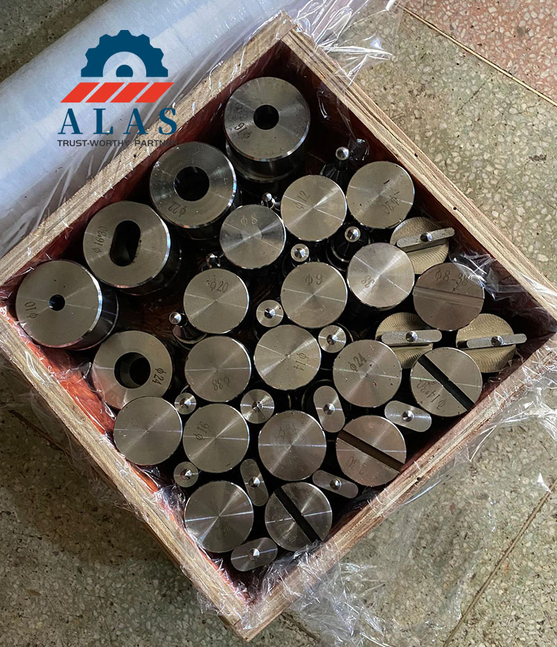 Secure Export Wooden Crate Packing for ALAS Industrial Tooling Export standard wooden crate packaging of full range ironworker dies with laser etched specs
