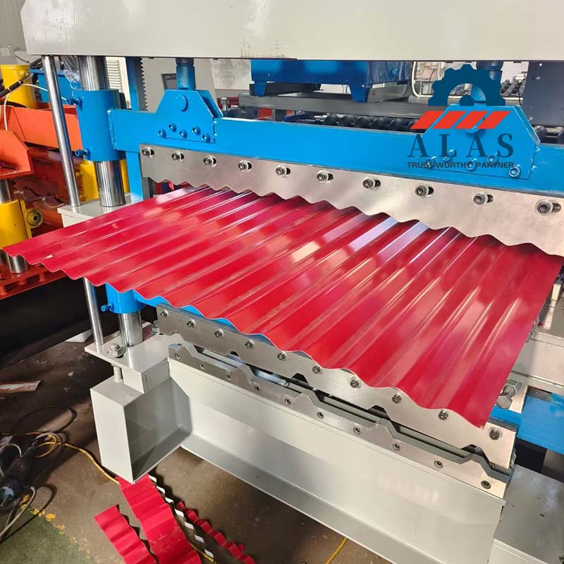 Hydraulic post-shearing blade cutting corrugated steel sheet on a roll forming mill