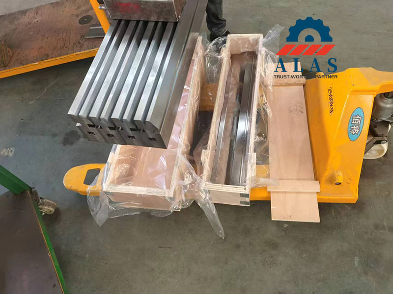 Industrial export wooden crates packed with ALAS press brake dies