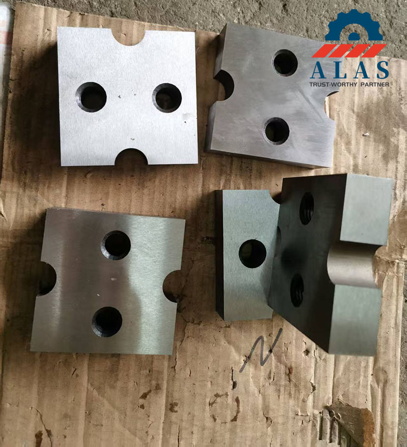 Heavy duty square bar cutter blade blocks with dual mounting holes and side semi circle slots for rebar cutting machines