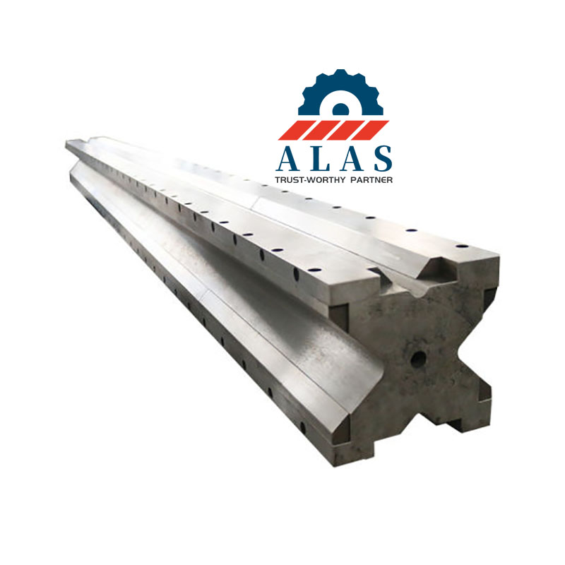 Monoblock 4-way multi-V bottom press brake die with positioning alignment