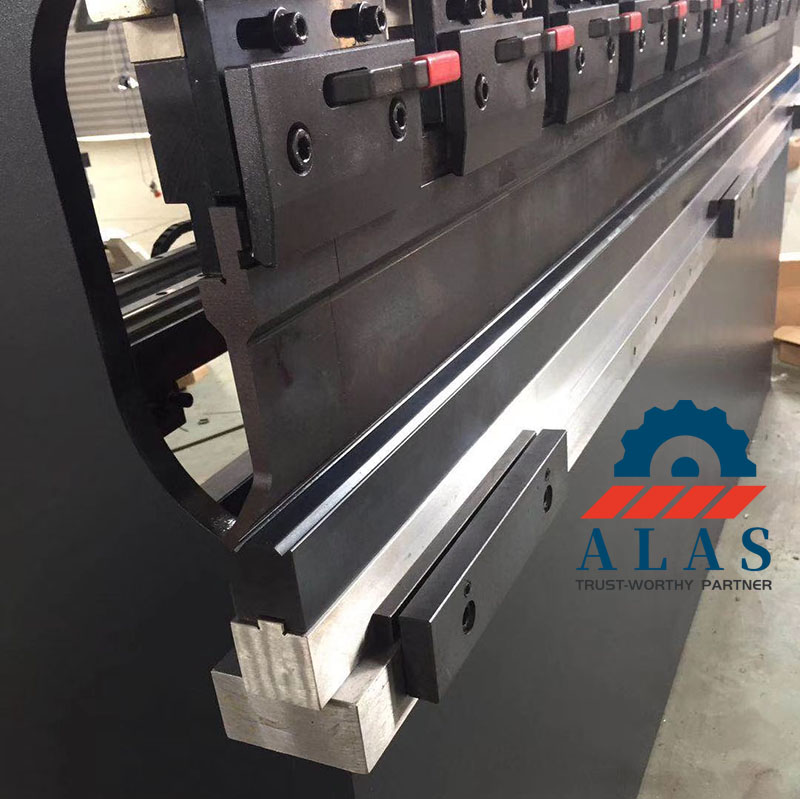 How to Match Press Brake Punch and Die: A Shop-Floor Safety & Setup Guide