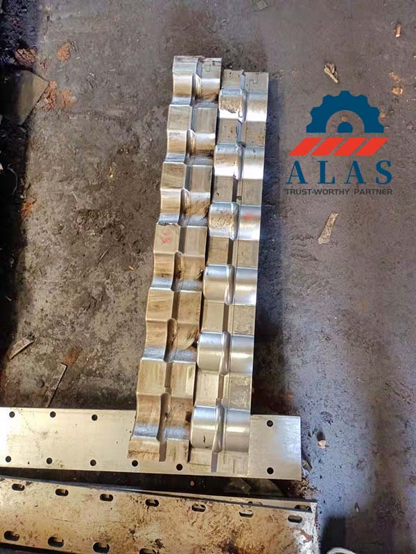 3D form-fitting glazed tile profile shear blades for hydraulic post-cutting presses