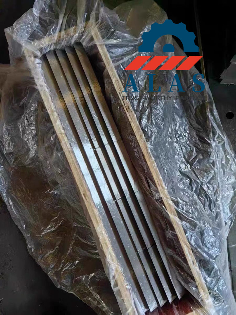 Heavy-duty export wooden crate and moisture-proof plastic packaging for wood chipper blades by ALAS