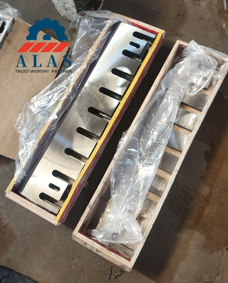 ALAS wood chipper replacement blades packed in anti-rust plastic wrapping and sturdy export-grade wooden cases