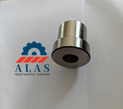Angled view showcasing the CNC-machined wire-guiding bore of an AISI D2 fixed shear block.