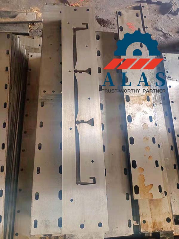 Heavy gauge industrial roll forming machine profile shear blades