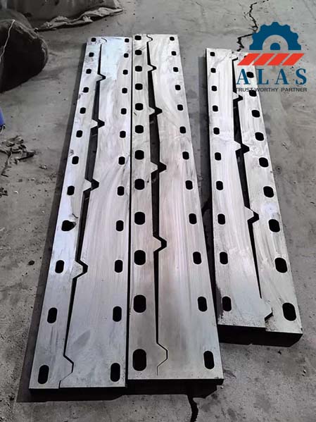 High-precision matched male and female IBR profile shear knives with &plusmn;0.02 mm contour accuracy