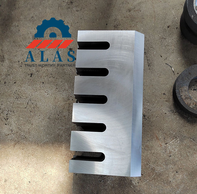 Single precision-machined wood chipper anvil counter knife with deep mounting slots by ALAS