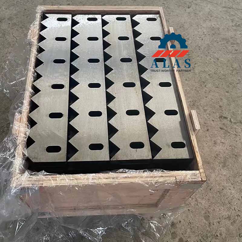 Industrial shredder counter knives packed securely in anti-rust wrap inside an export wooden crate