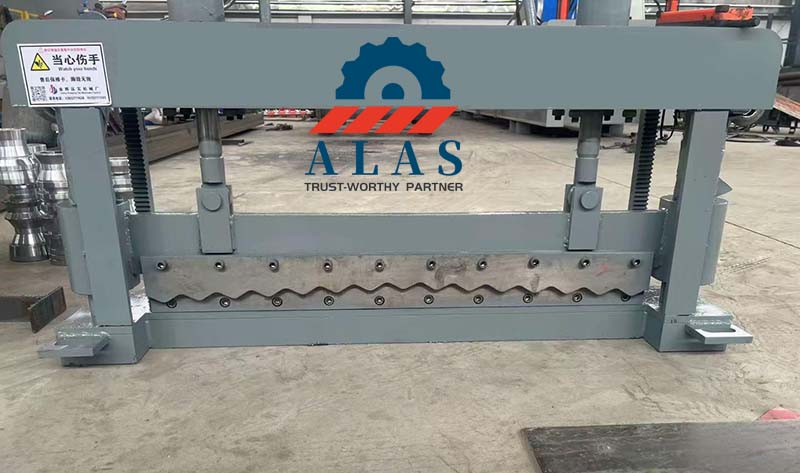 Assembled hydraulic post-cutter and flying shear press frame for cold roll forming production lines