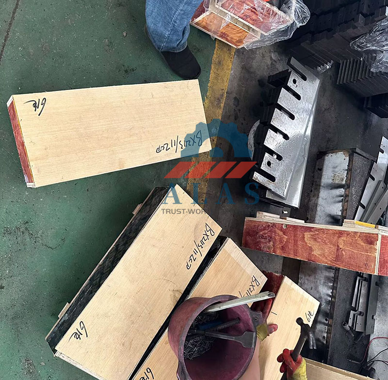 steel chipper blades