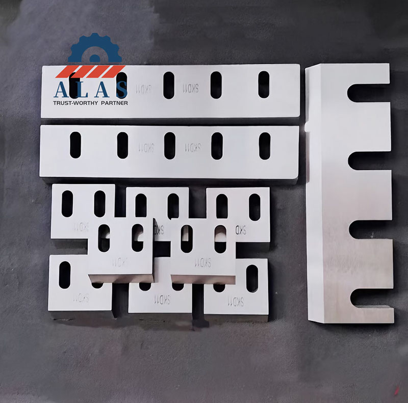 What are the main differences between various granulator blades and knives?