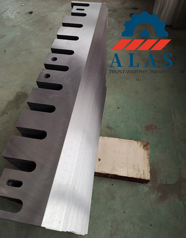 Batch production of heavy duty drum wood chipper blades at ALAS factory