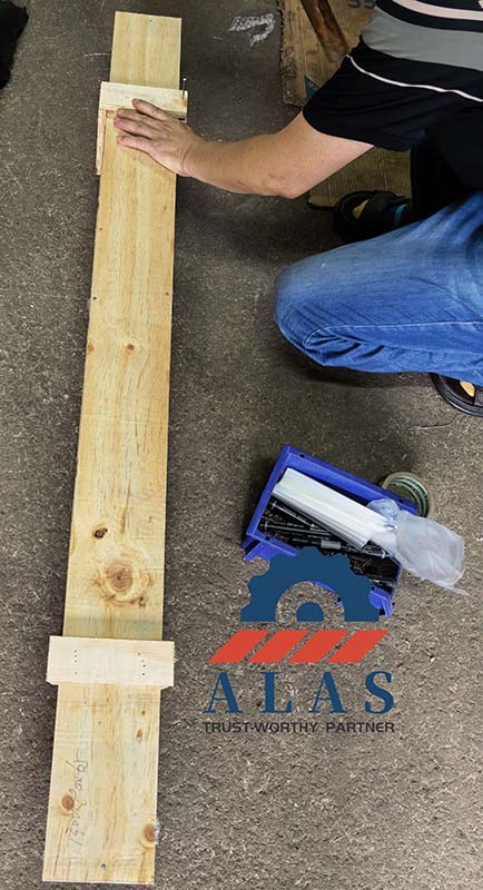 Secure export wooden crate packing for long industrial shear blades and fastening hardware
