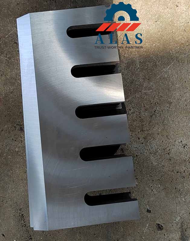 ALAS H12 wood chipper knives processed on automated CNC surface grinding centers with tight thickness control