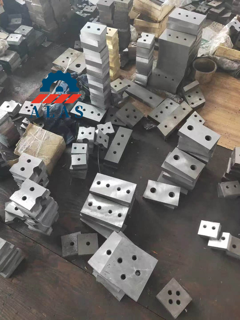 Massive factory direct wholesale inventory of heavy duty bar cutter blade blocks in ALAS manufacturing warehouse