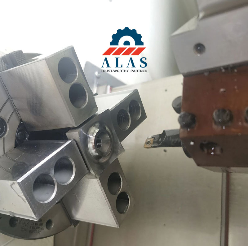 CNC Precision Grinding Process for High-Performance Single Shaft Shredder Blades