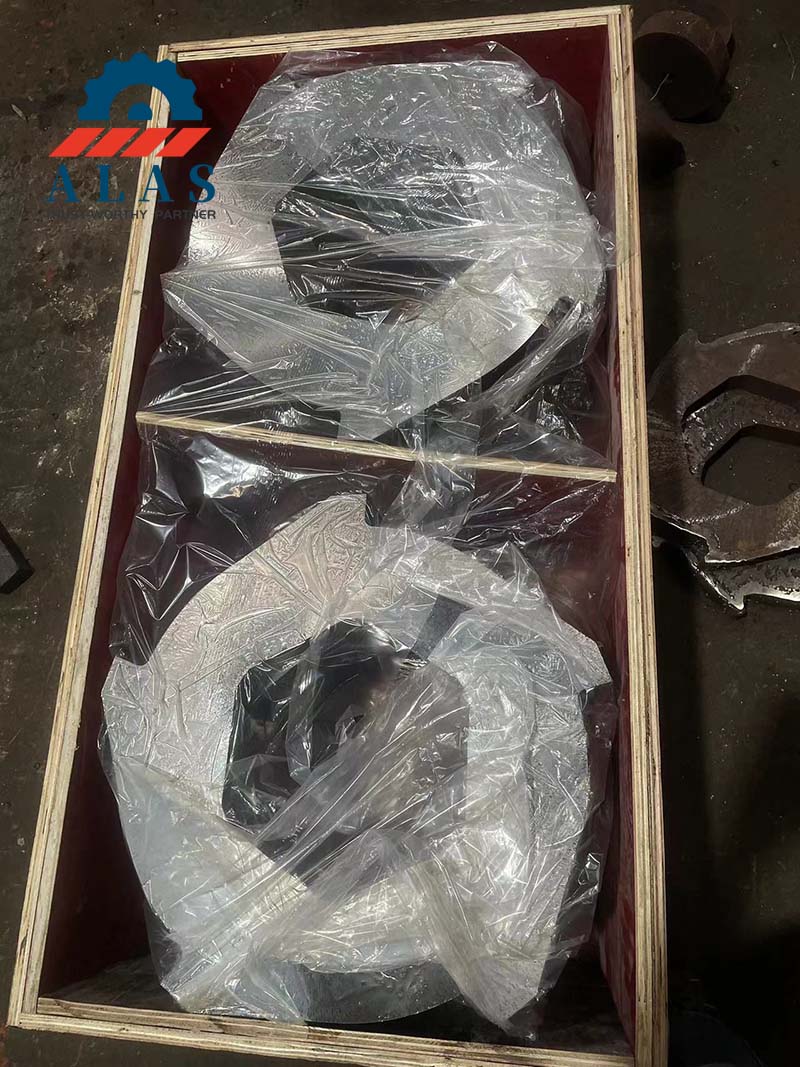 ALAS International Standard Export Packaging for Shredder Blades Standard plywood crate packaging for heavy-duty metal shredder blades with anti-rust plastic wrapping