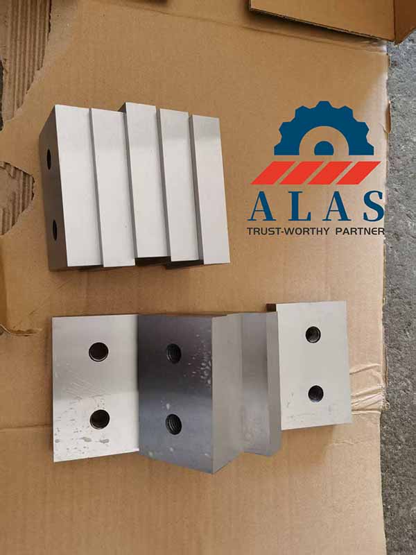 Custom forged D2 steel rebar cutter bladesground to total dimensional deviation under 0.05mm