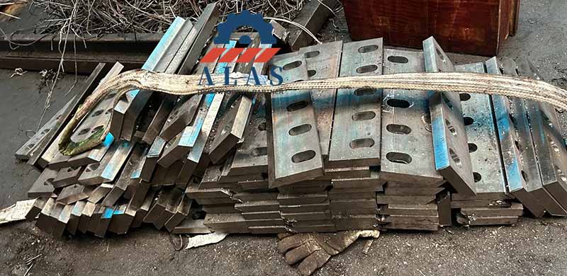 Heavy-duty replacement shredder blades with precision CNC-machined mounting slotted holes for perfect industrial rotor alignment.