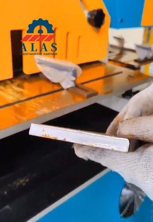 Clean and flat shearing result of thick flat bar using universal ironworker shear blades