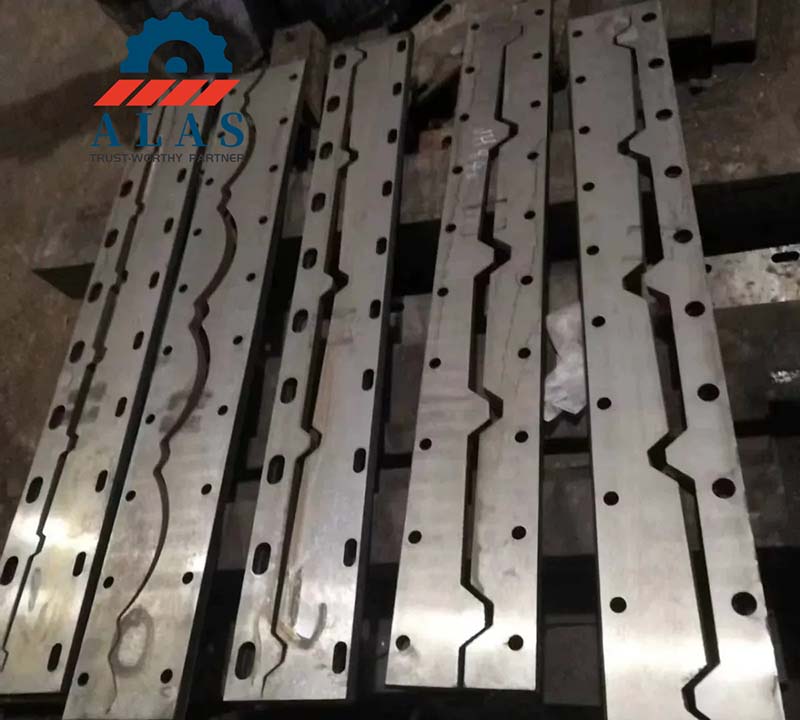 Various roll forming profile shear blades matching corrugated wave and box rib steel roofing sheets