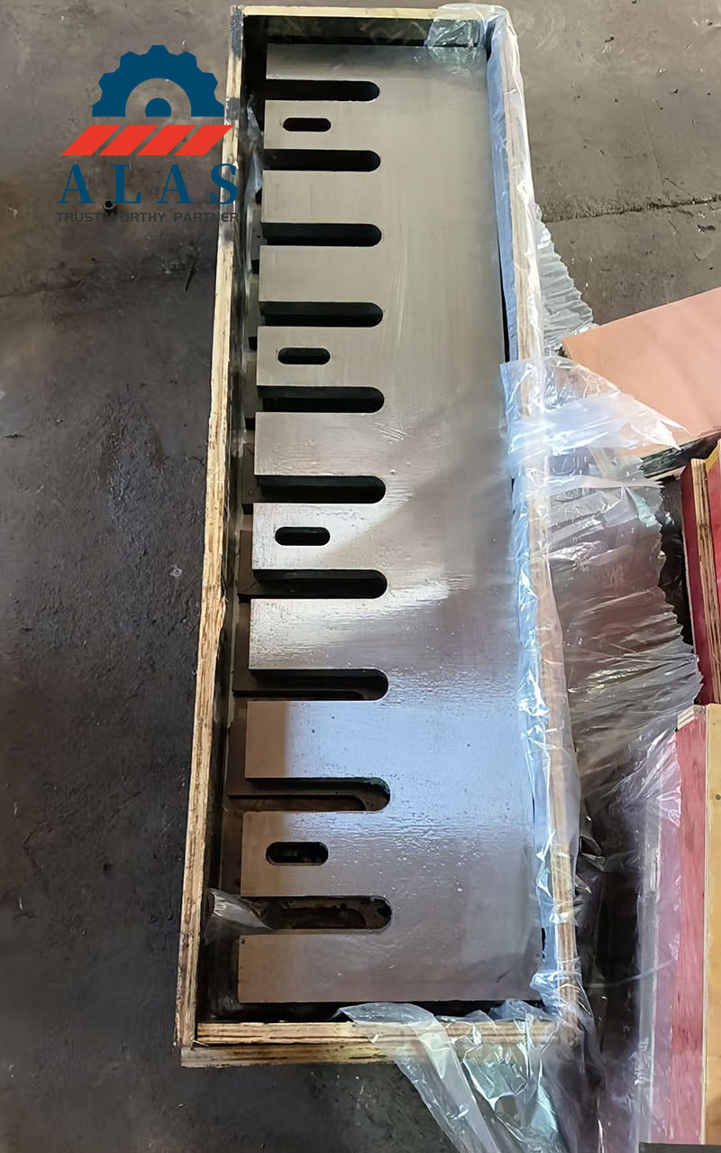 Safe Packaging & Global Shipping for Chipper Knives | ALAS Export standard wooden box packaging with moisture proof plastic wrap for wood chipper blades from ALAS factory